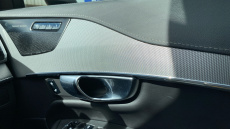 Volvo XC90 2.0 B5P [250] Plus Dark 5dr AWD Geartronic Petrol Estate